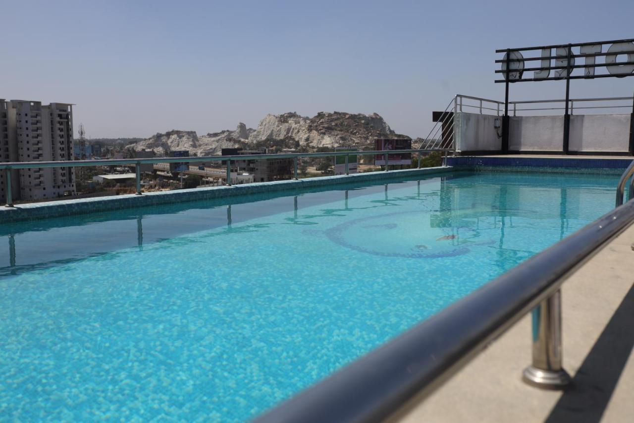 Npg Hotel Bangalore Just 10 Mins Drive From The Kempegowda International Airport Exteriér fotografie