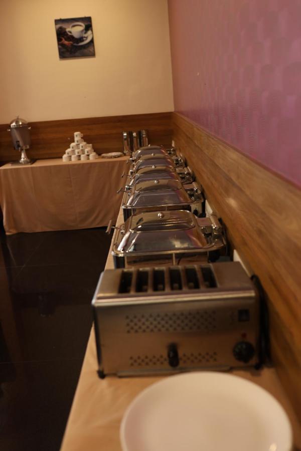Npg Hotel Bangalore Just 10 Mins Drive From The Kempegowda International Airport Exteriér fotografie